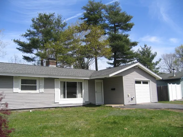 84 Lowther Rd, Framingham, MA 01701