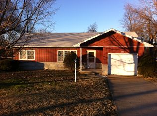 825 E Smith St, Springfield, MO 65803