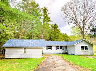 1053 Towpath Rd, Hawley, PA 18428