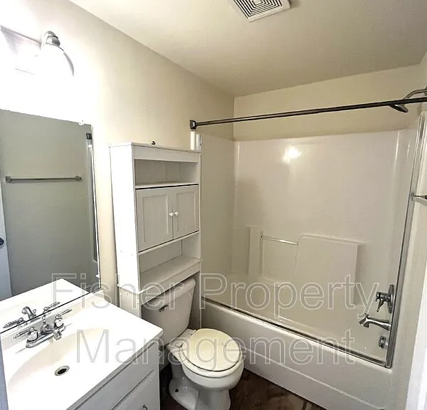 608 Albemarle St — Photo 8