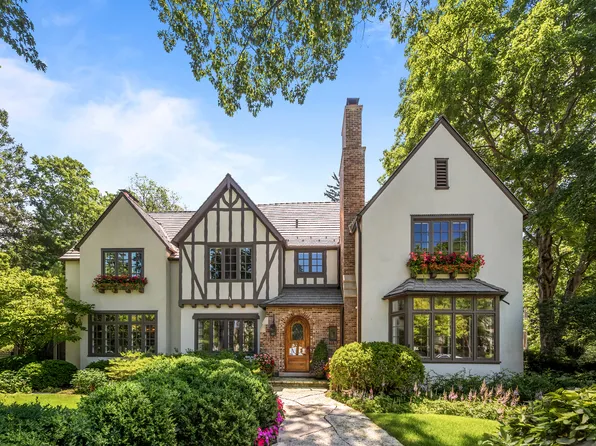 (undisclosed Address), Lake Bluff, IL 60044