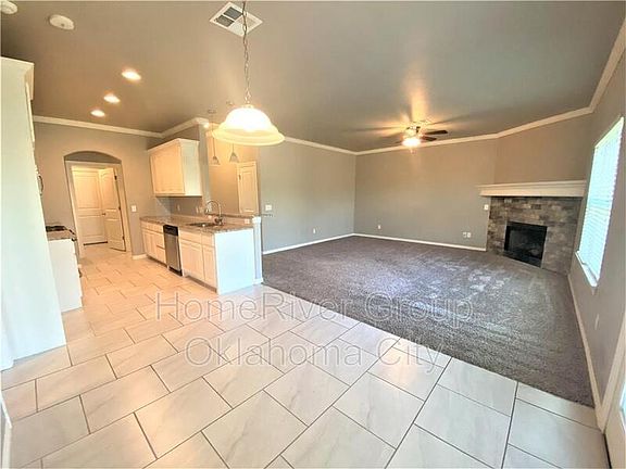3rd image of 7205 Prairie Twyne Dr