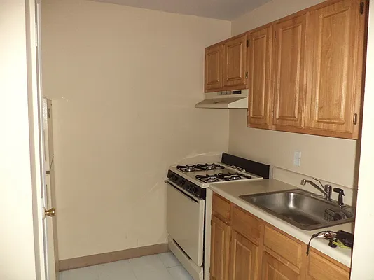 Rented by L.Nelson & Associates | media 18