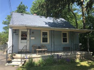 830 Beach Rd, Cheektowaga, NY 14225