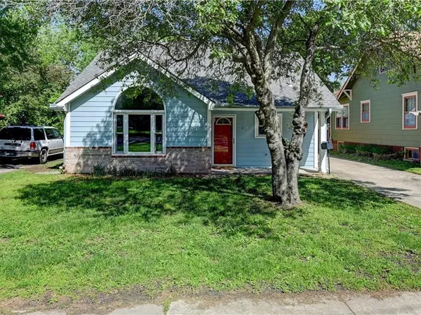 2024 Massachusetts St, Lawrence, KS 66046