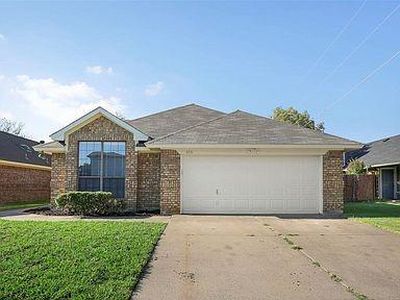 606 Lakeway Dr, Arlington, TX, 76018