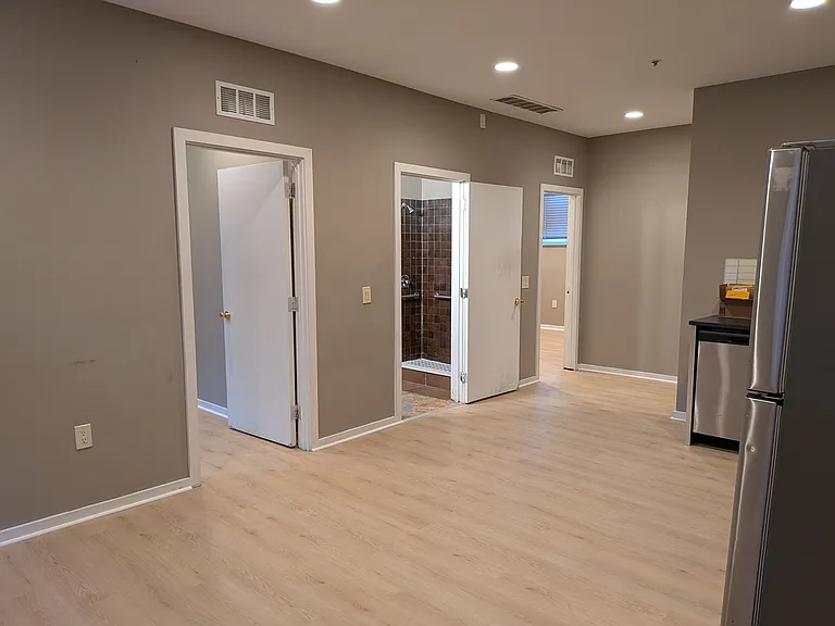 2200 N Sydenham St #1R — Photo 16