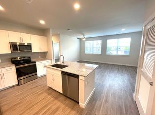 295 E Wilco Hwy #7122, Hutto, TX 78634