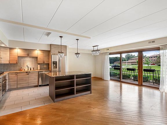 5th image of 11110 Heritage Dr #1C-C