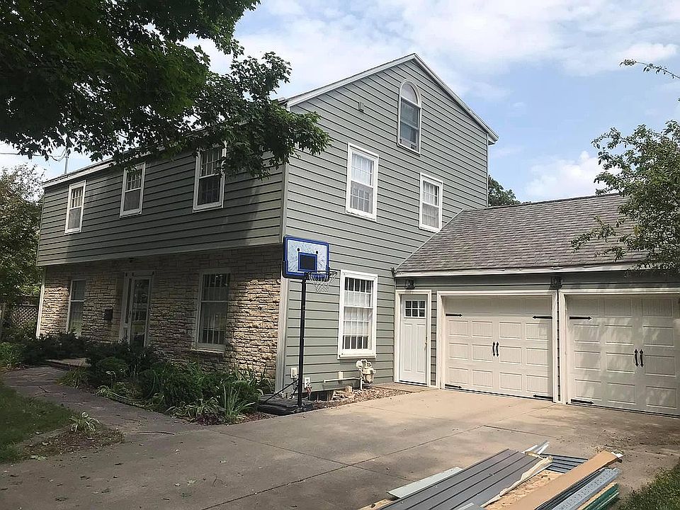 2nd image of 4909 Harwood Dr