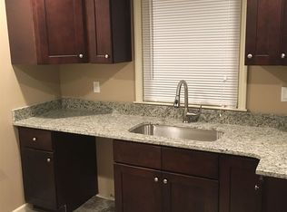 2174 Ridgemont Rd, Grosse Pointe Woods, MI 48236