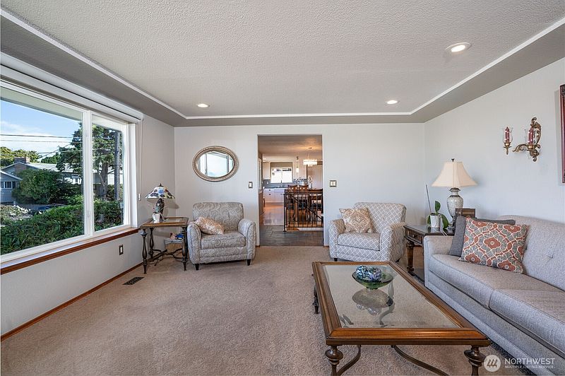 3rd image of 7418 S 15th Street