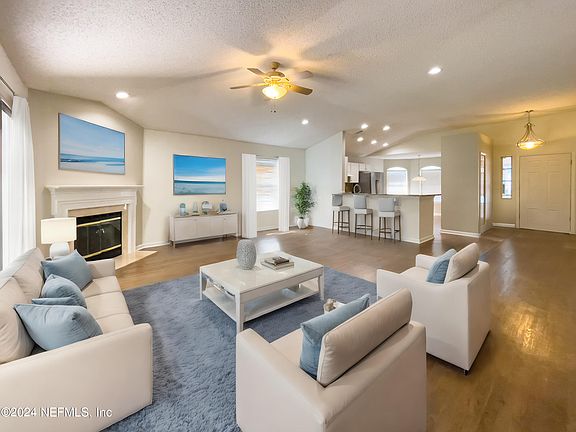 3rd image of 177 SOUTHLAKE Drive