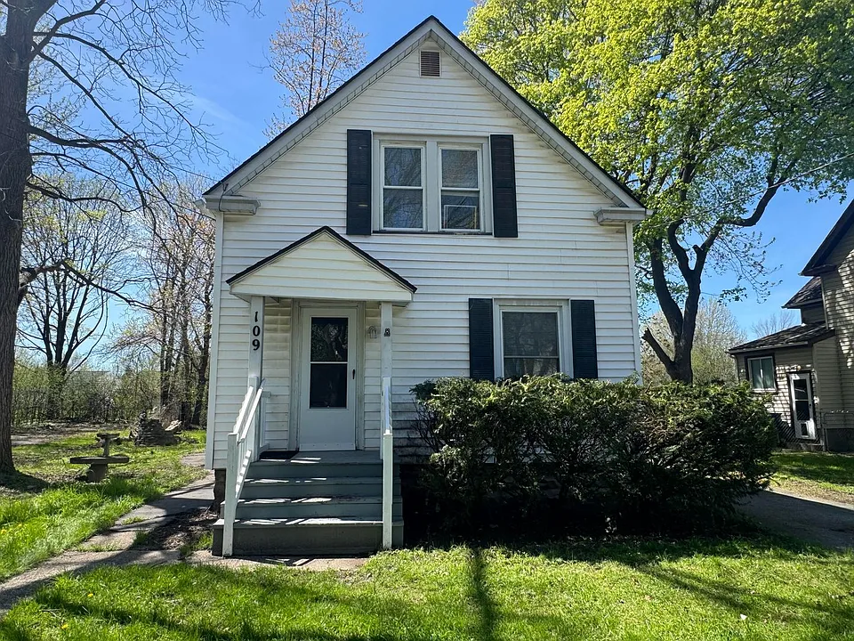 109 Stenson St