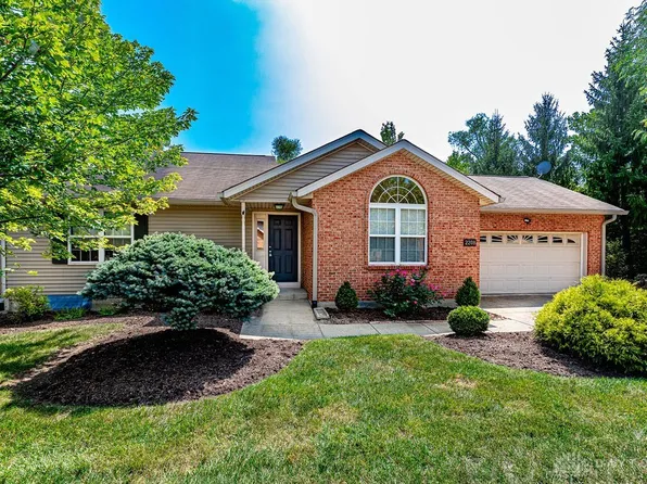 2208 Spruce Ln, Oxford, OH 45056
