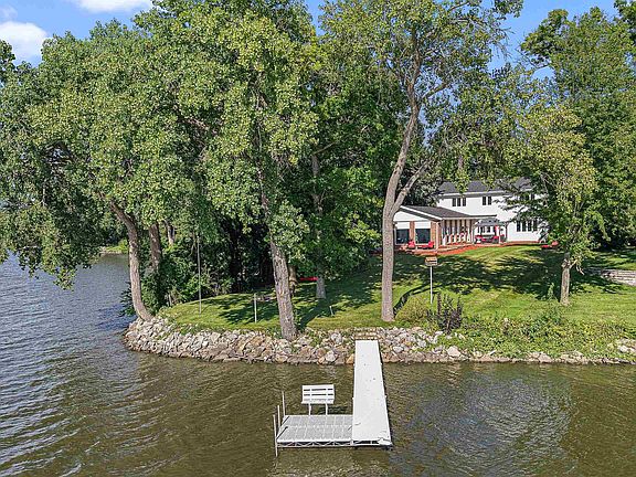 2nd image of 1120 Lake Shore Dr