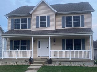 1103 Whitaker St, Normal, IL 61761