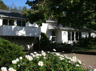 14 Lone Oak Dr, Centerport, NY 11721