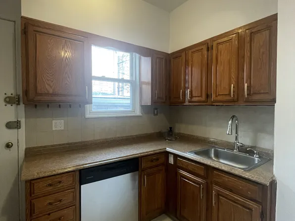 537 West 232nd Street image 6 of 15