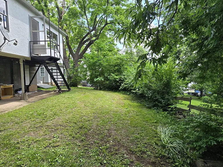 927 W High St #A — Photo 23