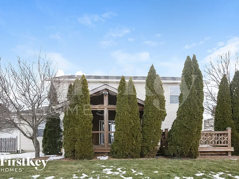 902 Hearthside Ct — Photo 14