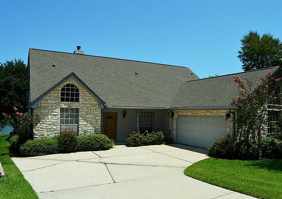 1st image of 271 Lake Oaks Blvd