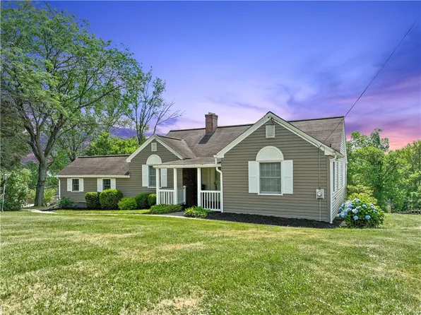 1240 Hillview Dr, North Huntingdon, PA 15642