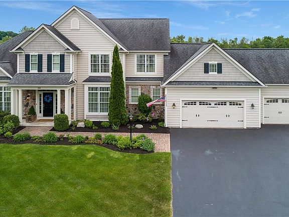 5th image of 28 Amber Hill Dr
