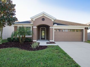 15713 Oakleaf Run Dr, Lithia, FL 33547