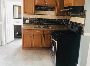 241 N Brow St, East Providence, RI 02914