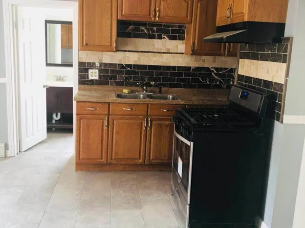 241 N Brow St, East Providence, RI 02914