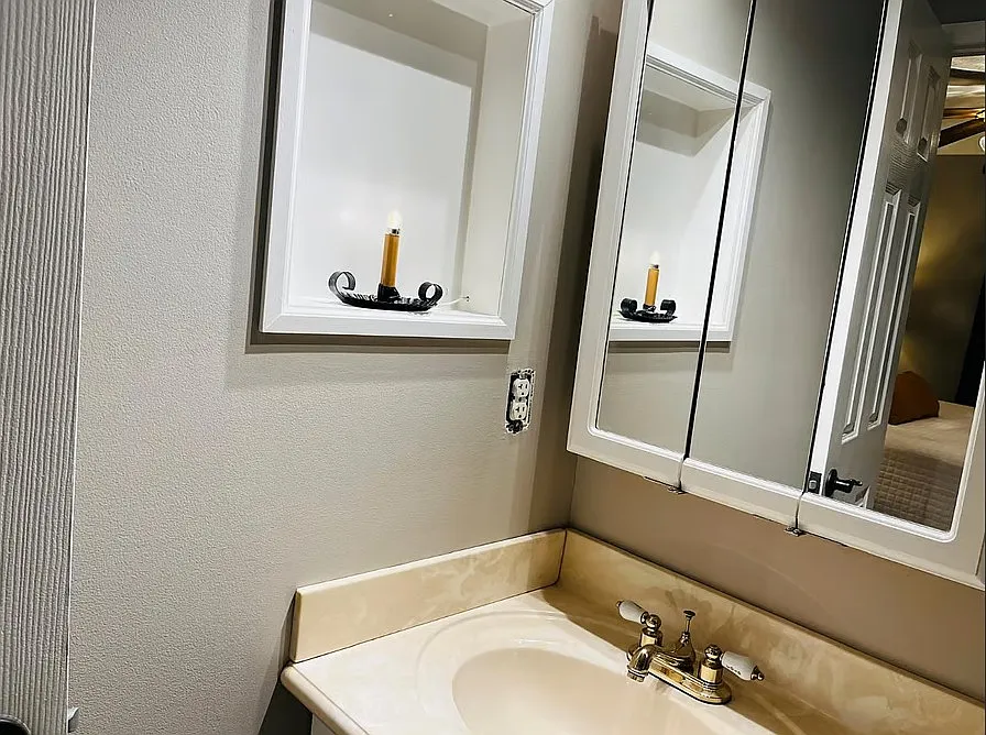 3 bed, 1250 sqft, $3,450 — Photo 2
