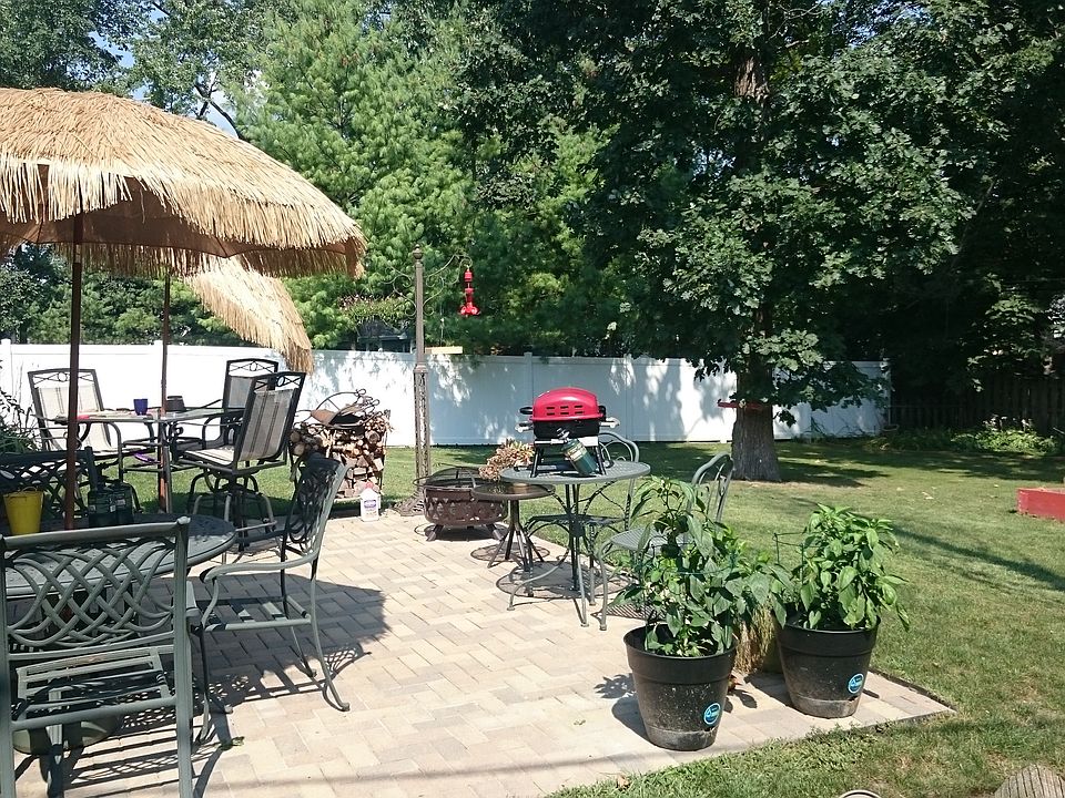 2nd image of 211 S Beck Rd