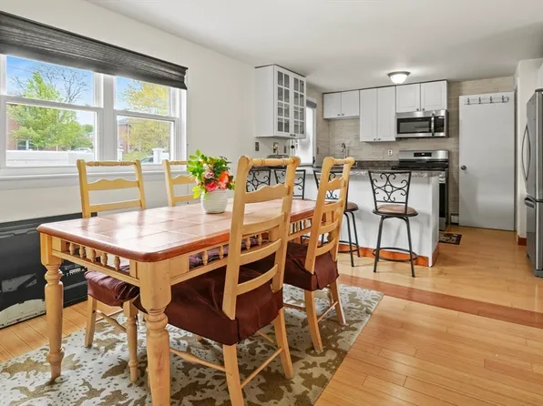 44 Kingston St #44, North Andover, MA 01845