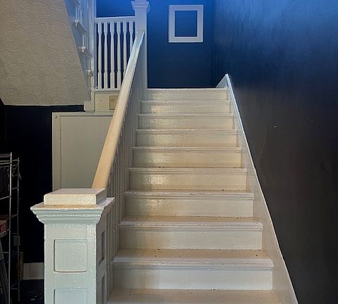 2nd image of 416 W 6th St #8