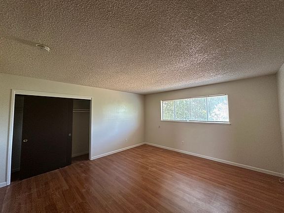 3rd image of 530 E Yorkshire Dr #3