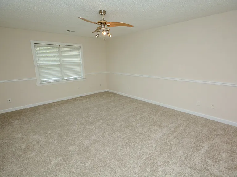 1217 Reardon Cir — Photo 32