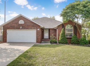 2393 W Cantebury St, Springfield, MO 65810