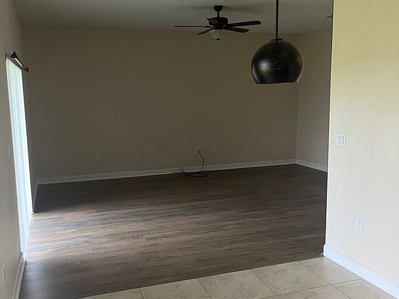 2nd image of 2033 Lake Side Ave