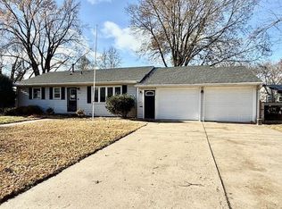 108 Schmahl Dr, Redwood Falls, MN 56283