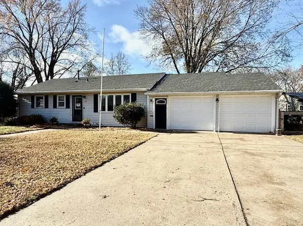 108 Schmahl Dr, Redwood Falls, MN 56283