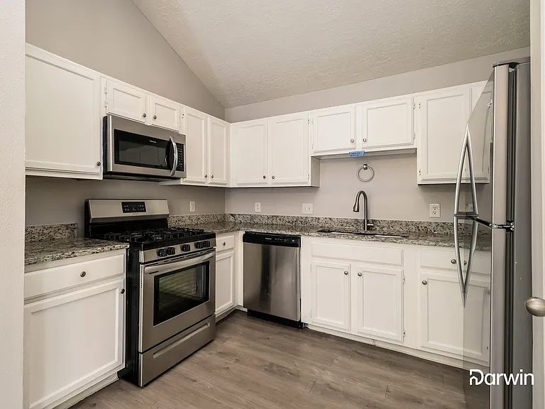 11727 Yearling Dr — Photo 3