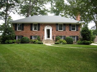 1700 Old Stage Rd, Alexandria, VA 22308