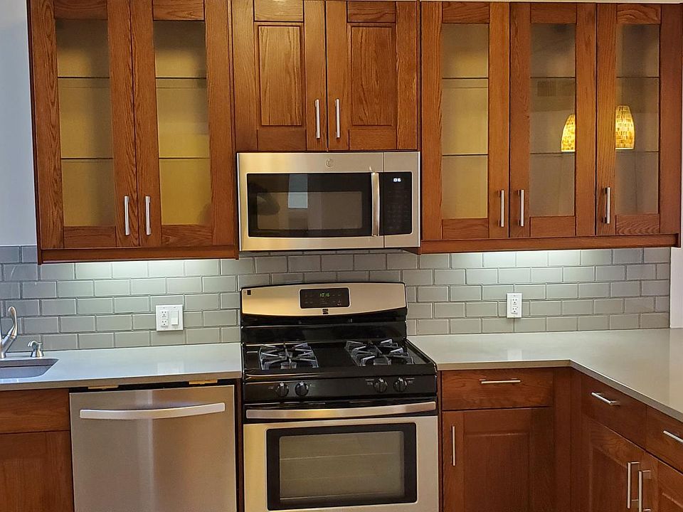 1st image of 1560 Waller St