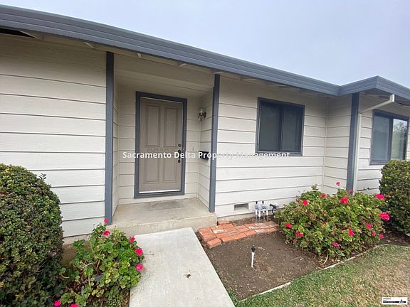 3rd image of 6780 S Land Park Dr