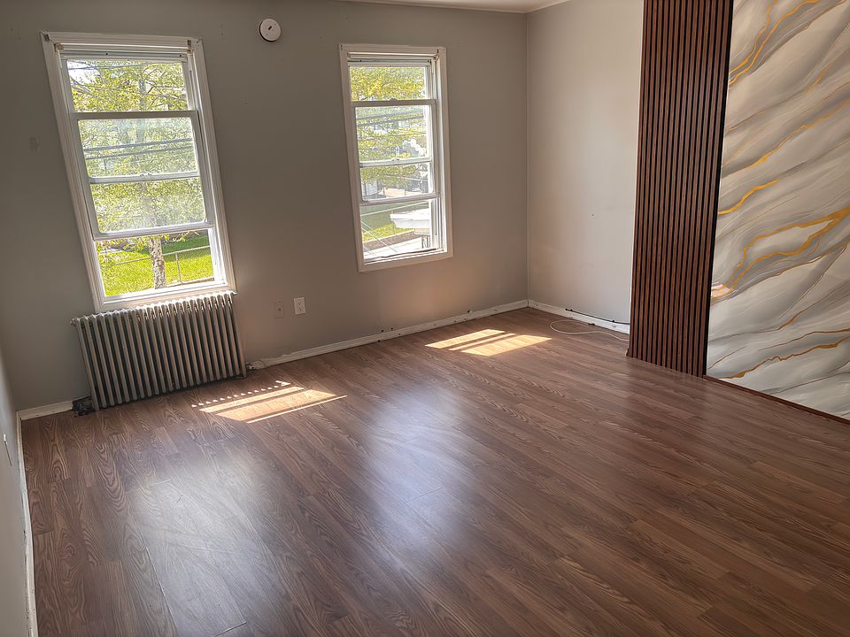 1st image of 174-176 Jefferson St #2