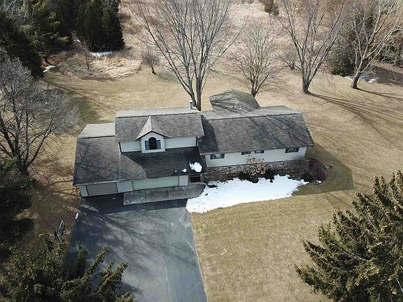 3rd image of 3001 W Shady Ln