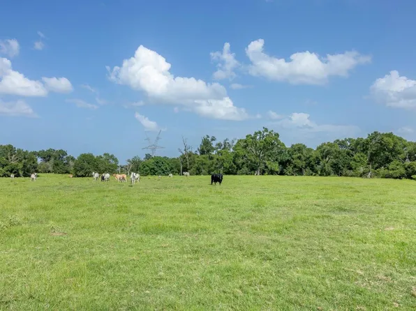 6388 Red Rock Rd, Franklin, TX 77856
