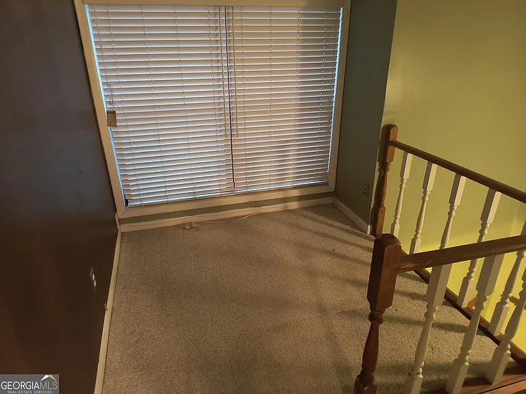 105 Governors Dr — Photo 13