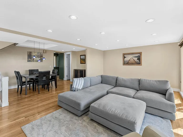 1749 S Oak Springs Dr — Photo 8